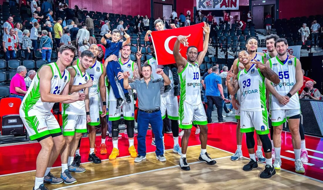 Bursa'da basketbol tutkunları büyük heyecan ve çekişmeli maçlarla buluştu. Şehirde