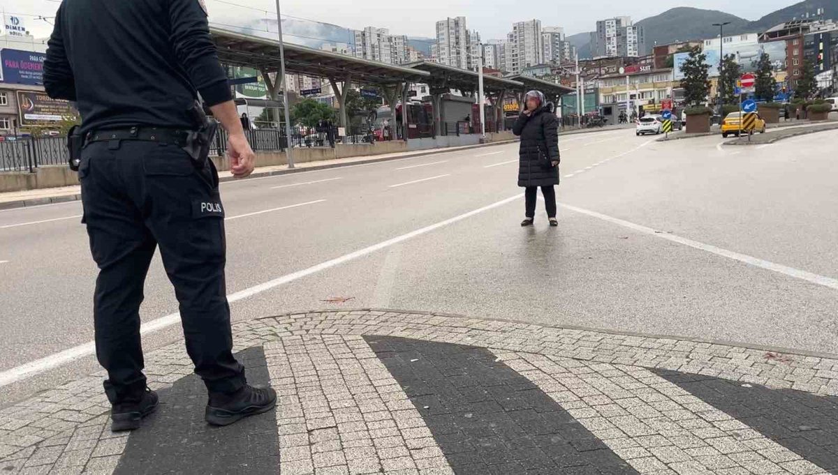Bursa'da yaşanan bıçaklı saldırı ve trafik kilidi olaylarının detayları, olayın