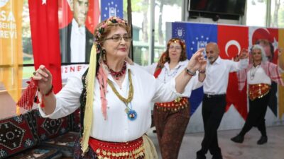 Bursa’da Cumhuriyet Bayramı, düzenlenen etkinliklerle coşkuyla kutlandı; kentte bayramın anlam