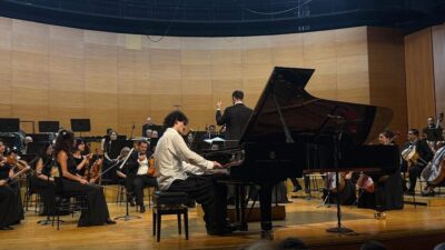 Bursa'da düzenlenen Devlet Senfoni Orkestrası konserine katılarak eşsiz müzik deneyimi