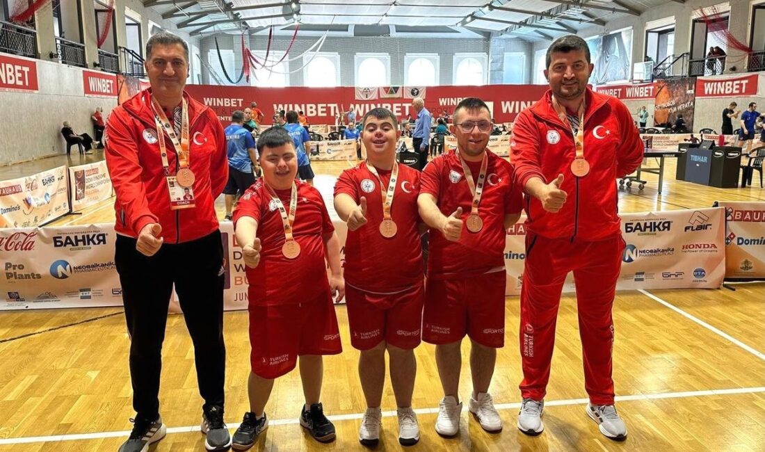 Bursa’da Down sendromlu öğrenci, katıldığı yarışmalarda iki bronz madalya kazanarak