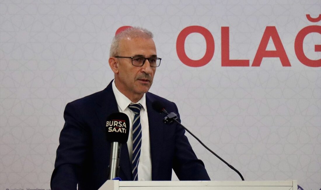 Bursa’da Eğitim-Bir-Sen başkanlığına seçilen Yazıcıoğlu’nun göreve gelişi ve sendikanın yeni