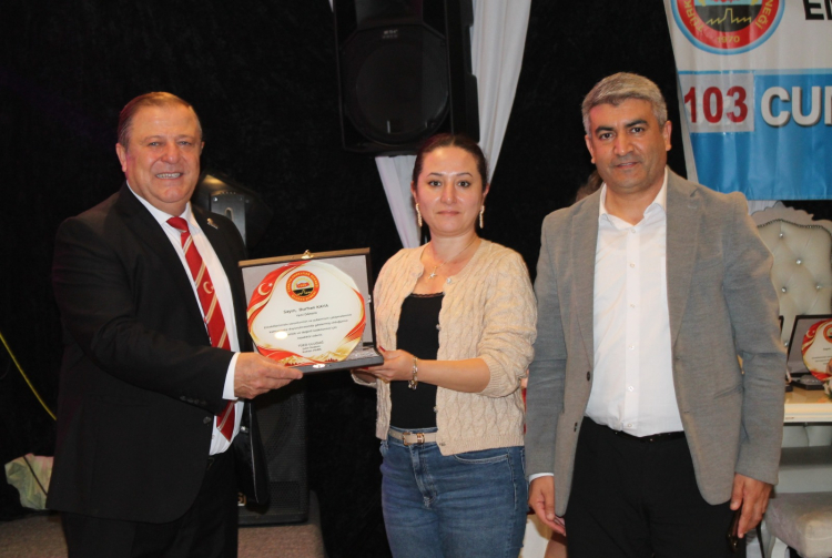 Bursa’da Emekliler Cumhuriyet Balosunda Buluştu