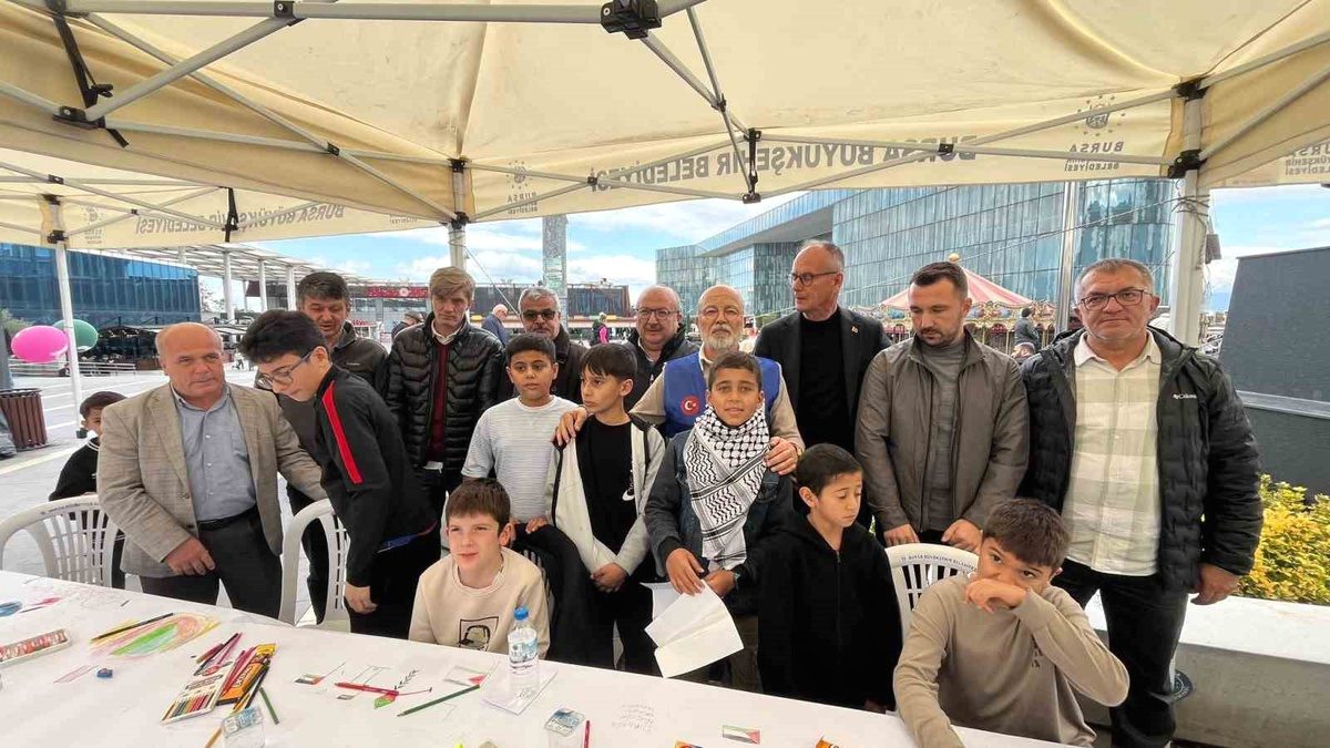 Bursa'da Filistinli çocuklar için düzenlenen Çiz etkinliğiyle destek olun, onların