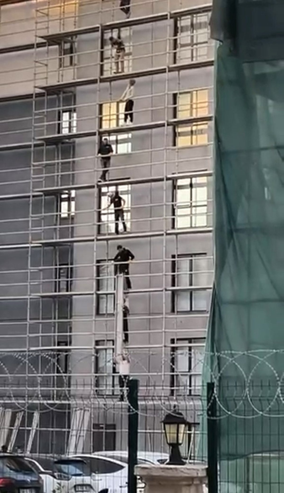 Bursa'da güvensiz iskele çalışmalarıyla ilgili detaylar ve alınması gereken önlemler