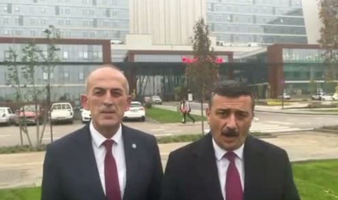 Türkoğlu, Bursa’da hastanelerin kapatılmasına tepki göstererek kararın sağlık hizmetlerine ve