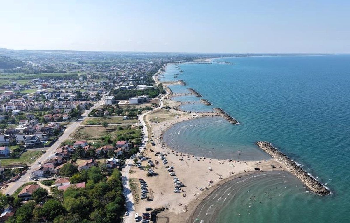Bursa'da düzenlenen bu festival etkinliği, kültürel heyecanı ve geleneksel coşkuyu
