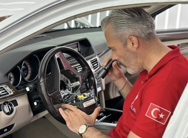 Bursa'da Hırsızlık Güvenlik Kamerasında Yakalandı