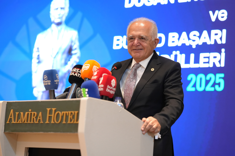 Bursa'da İş ve Sanat Ödülleri Sahiplerini Buldu