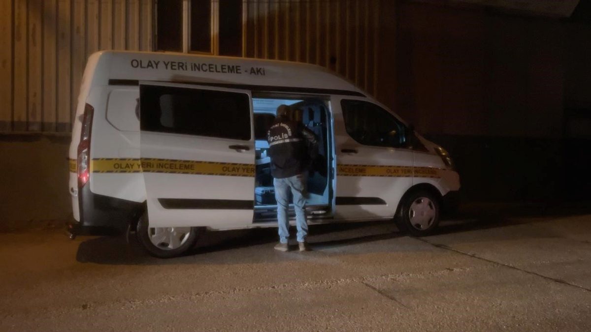 Bursa'da iş yerinin çatısından düşen adam hayatını kaybetti. Olayla ilgili