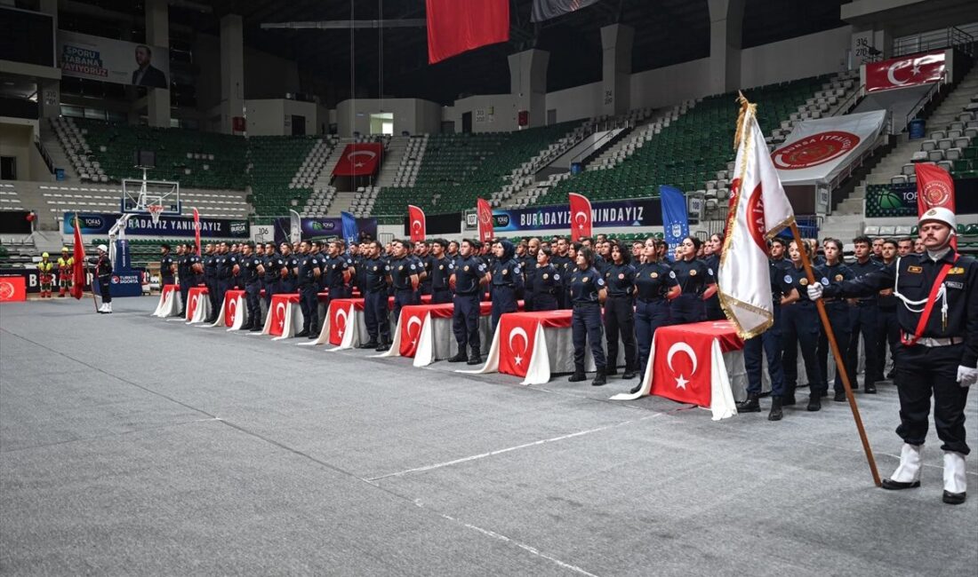 Bursa'da gerçekleşen itfaiye personeli mesleki töreni, mesleki etik ve sorumluluk