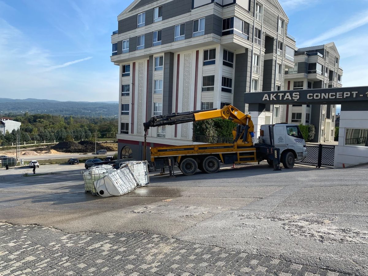Bursa'da kimyasal yük kamyonu kapağı açılınca yaşananlar ve bölgedeki güvenlik