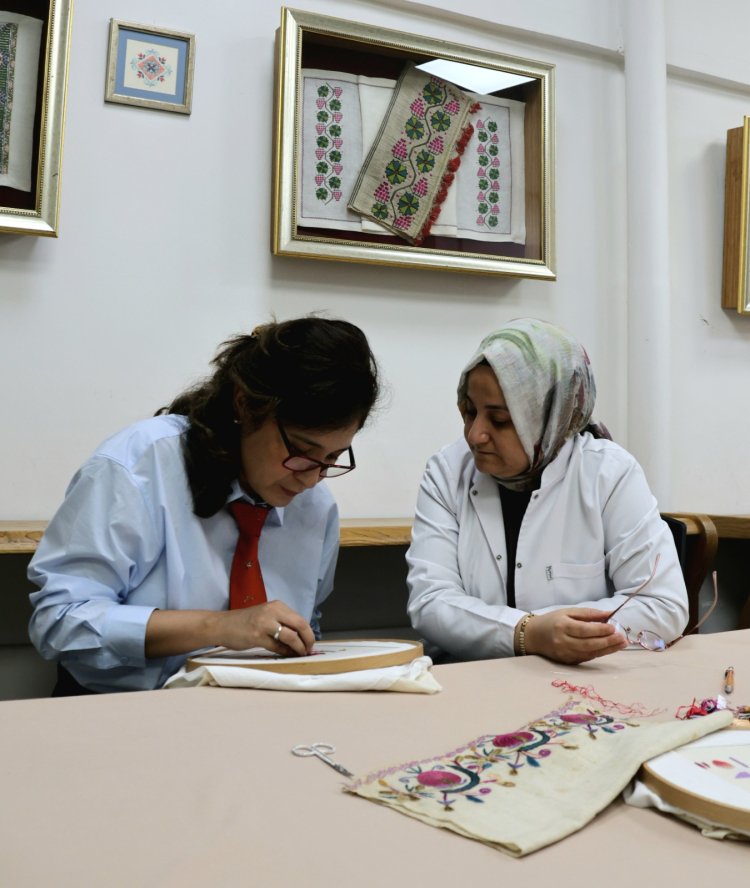Bursa'da Kültürel El Sanatları Eğitim Programı