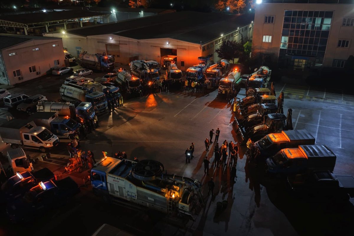 Bursa'da kuvvetli yağışlar nedeniyle alarm seviyesinde uyarılar yapıldı. Güncel haberler