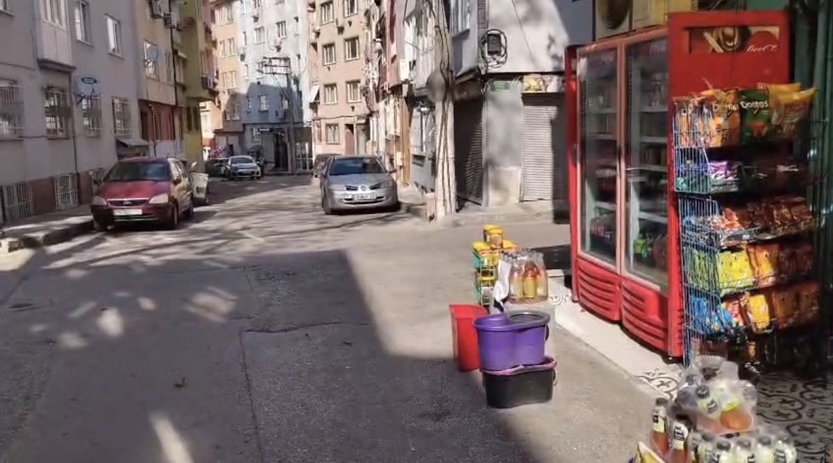 Bursa'da mahalle bakkalına güvenlik kamera videolu hediye ile iş yerinizi