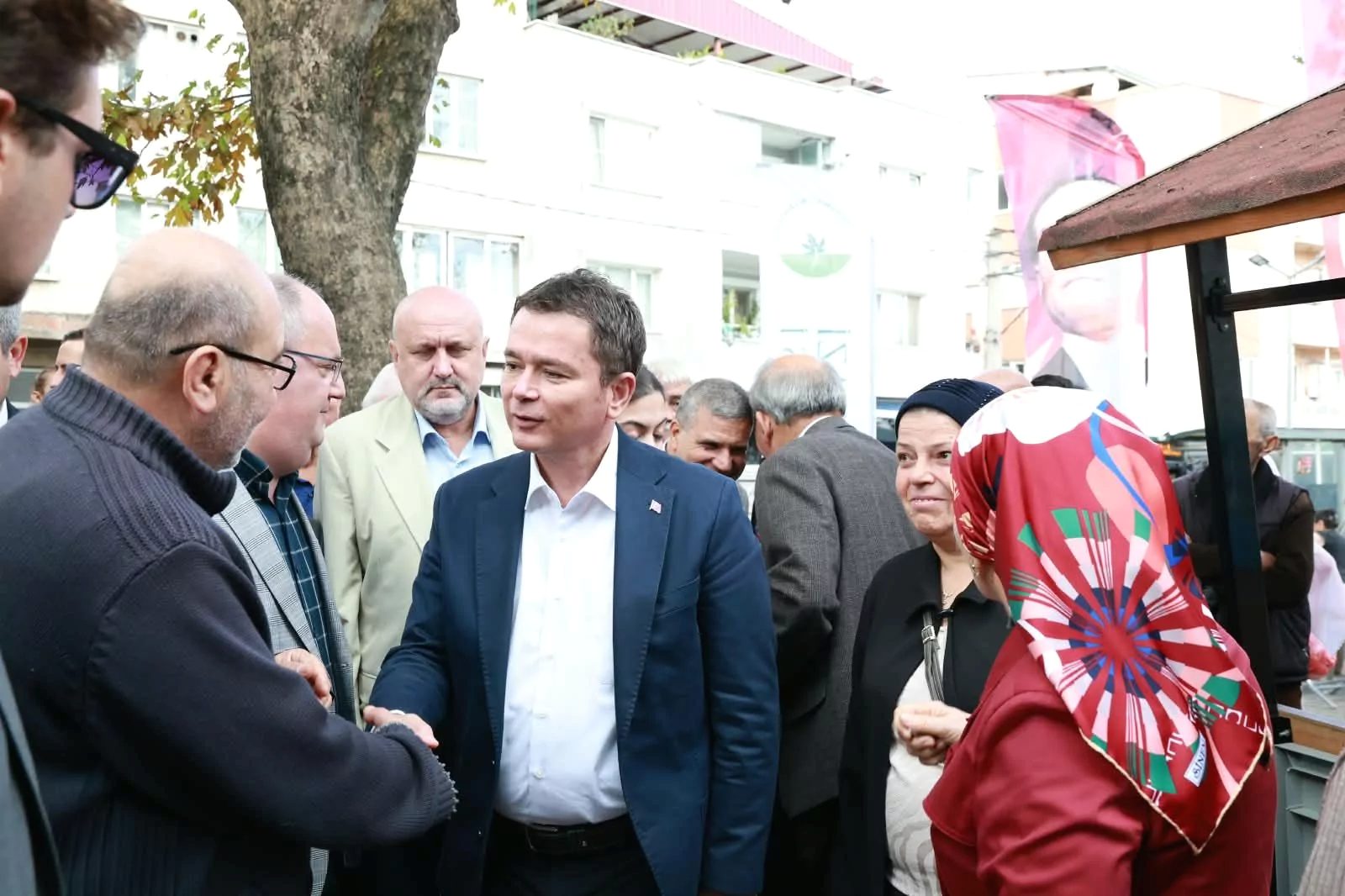 Bursa'da mahalle buluşmaları devam ediyor. Toplumun katılımıyla gerçekleşen bu etkinlikler,