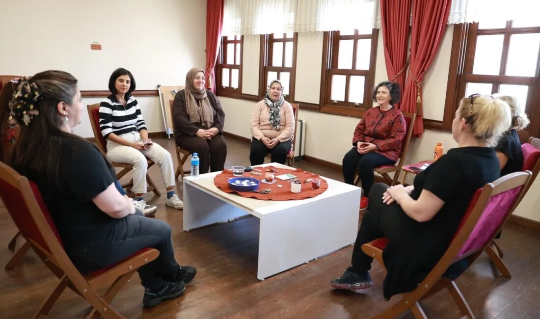 Bursa'da meme kanseri farkındalık etkinliği ile erken teşhis ve tedavi