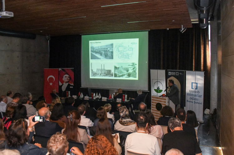 Bursa’da Mimarlık Paneli Düzenlendi