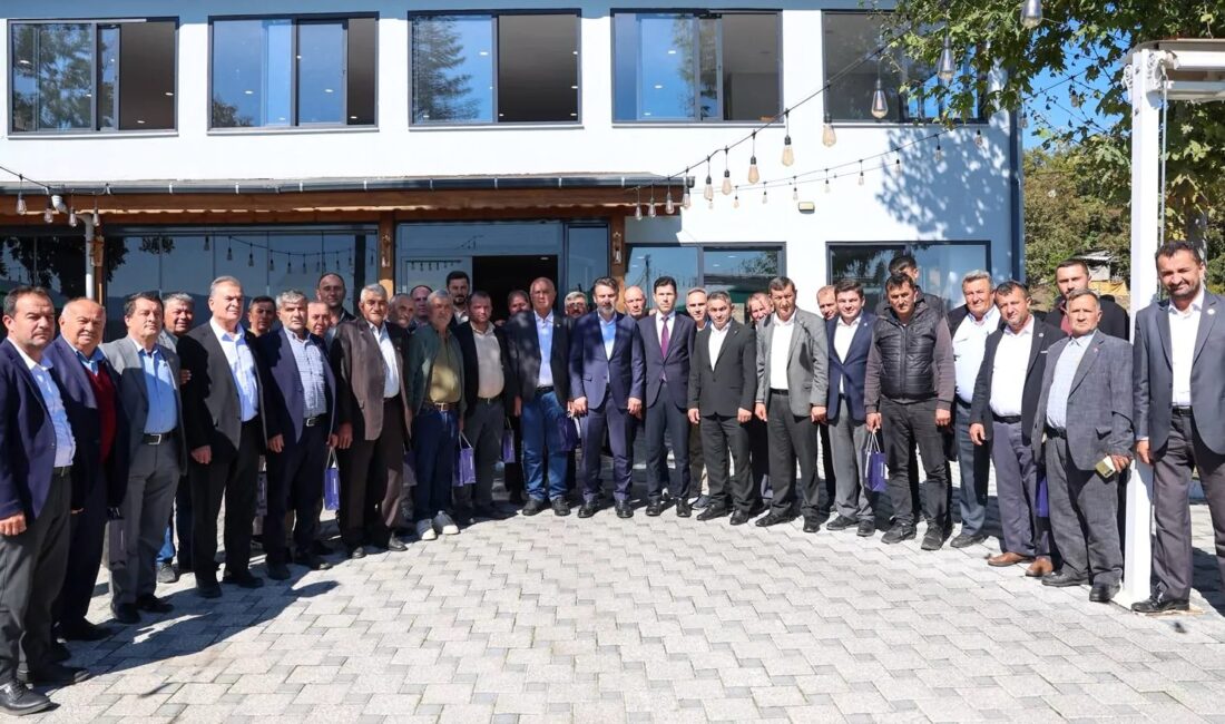 Bursa'da muhtarlar ve yetkililerin katılımıyla düzenlenen toplantıda yerel yönetimler ve