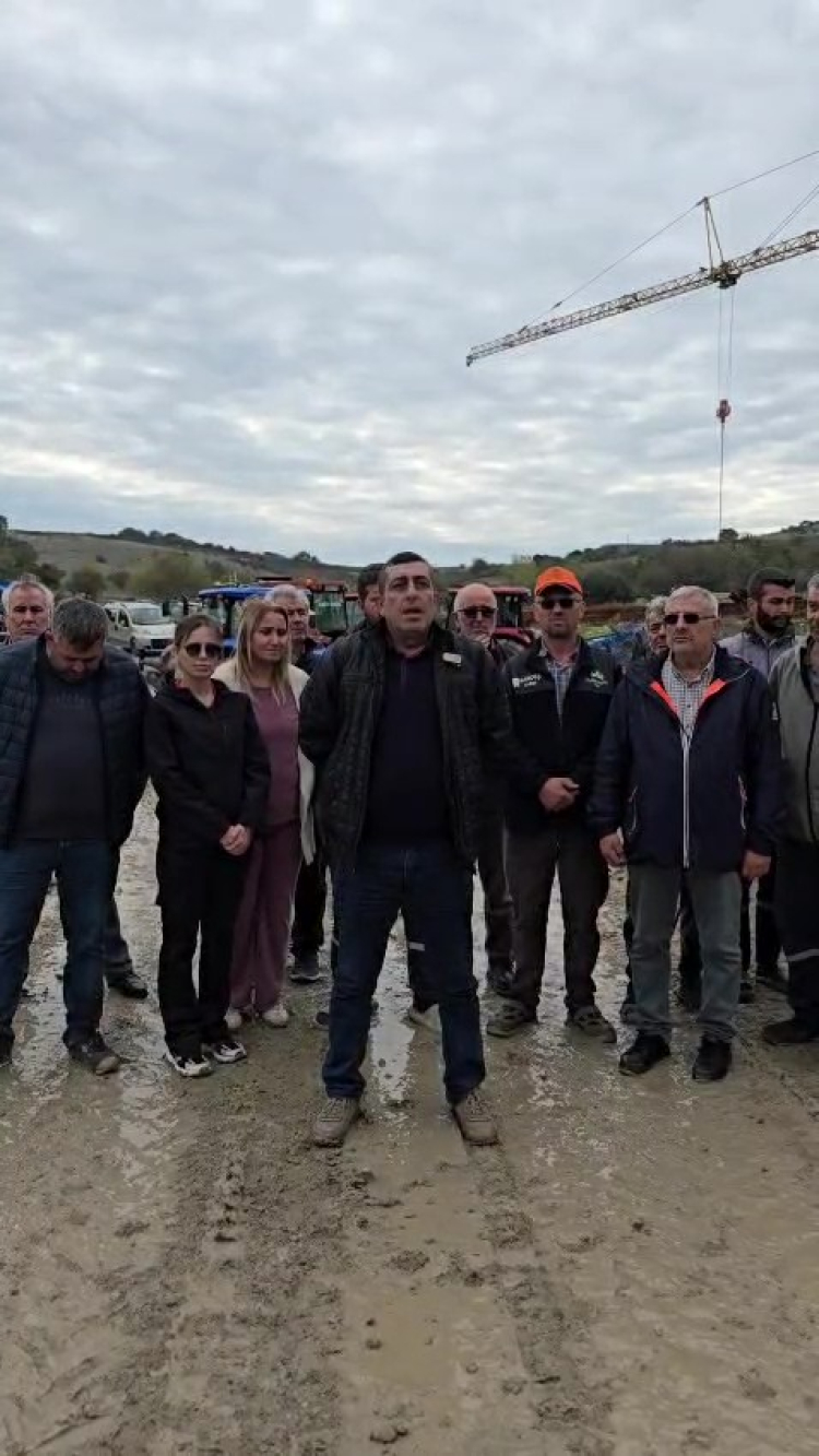 Bursa'da Nilüfer Çayı taşkını sonrası çiftçiler tepki gösterdi