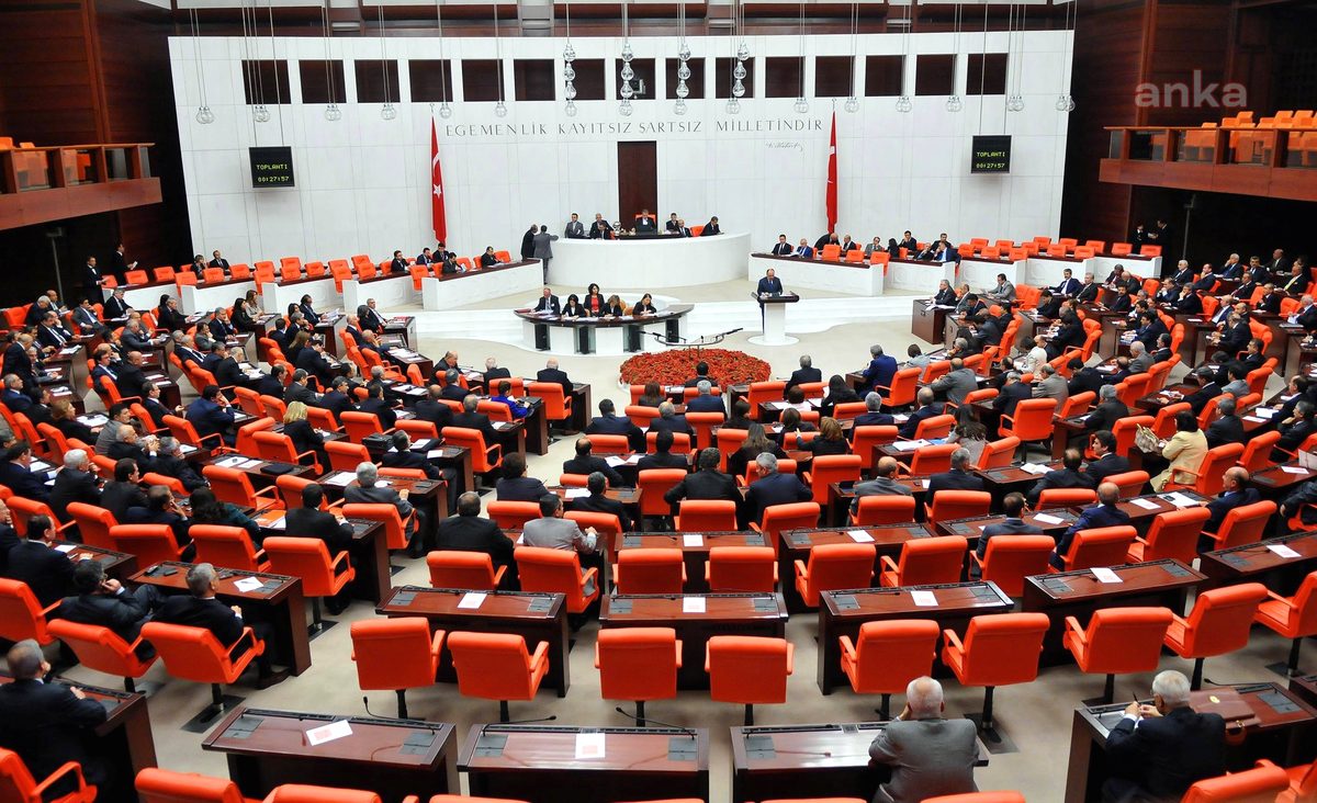 Bursa'da partiler arası güvenlik tartışması, bölgedeki siyasi ve güvenlik dinamiklerini