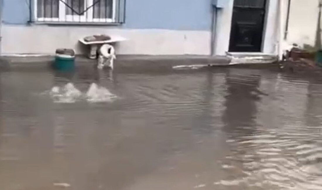 Bursa'da sağanak yağışlar hayatı olumsuz etkiledi; vatandaşlar ve esnaf zor