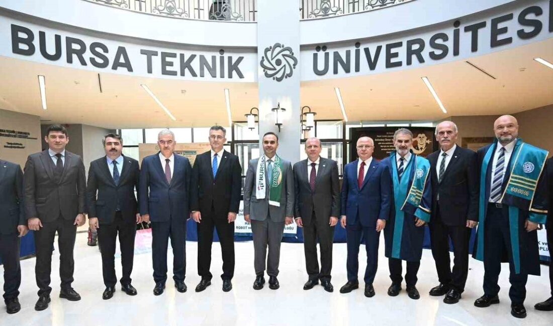 Bursa'da Sanayi Bakanı Kacır'a özel ödüllü jestle ilgili detaylar ve