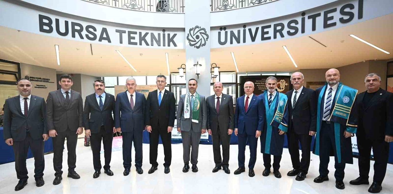 Bursa'da Sanayi Bakanı Kacır'a özel ödüllü jestle ilgili detaylar ve