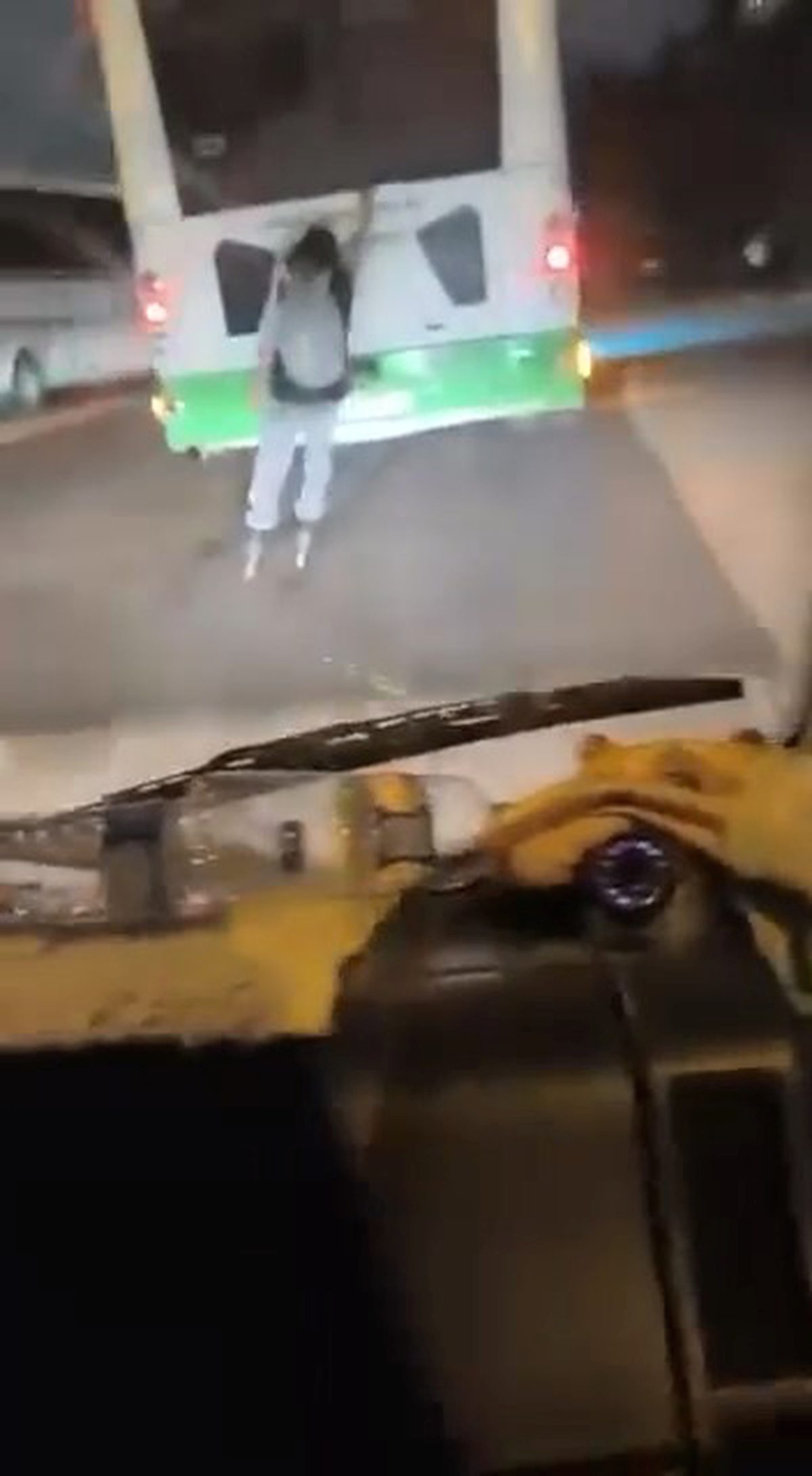 Bursa'da tehlikeli patenli otobüs yolculuğu hakkında detaylı bilgi ve güvenlik