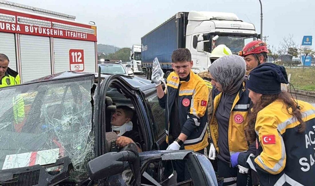 Bursa'da meydana gelen trafik kazasında çocuk ve sürücü yaralandı. Olayla