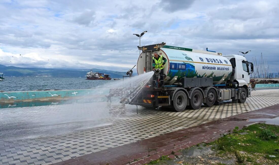 Bursa'da yağış sonrası gerçekleştirilen kapsamlı temizlik çalışmaları hakkında güncel bilgiler