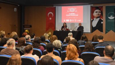 Bursa'da gerçekleşen Yapay Zeka Konferansı, teknolojinin geleceğine yön veren uzmanların