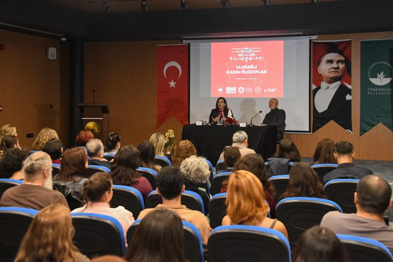 Bursa'da gerçekleşen Yapay Zeka Konferansı, teknolojinin geleceğine yön veren uzmanların