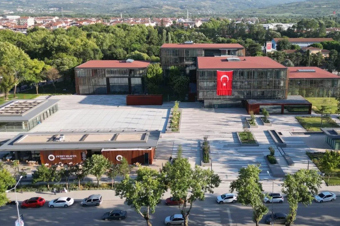 Bursa'da yeni park tesisi hizmete açıldı. Şehir yaşamına değer katan