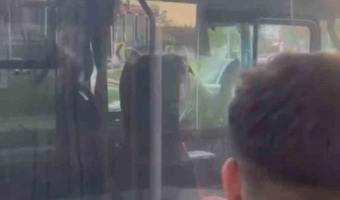 Bursa'da meydana gelen yol tartışması kameraya yansıdı. Detaylar ve olayın
