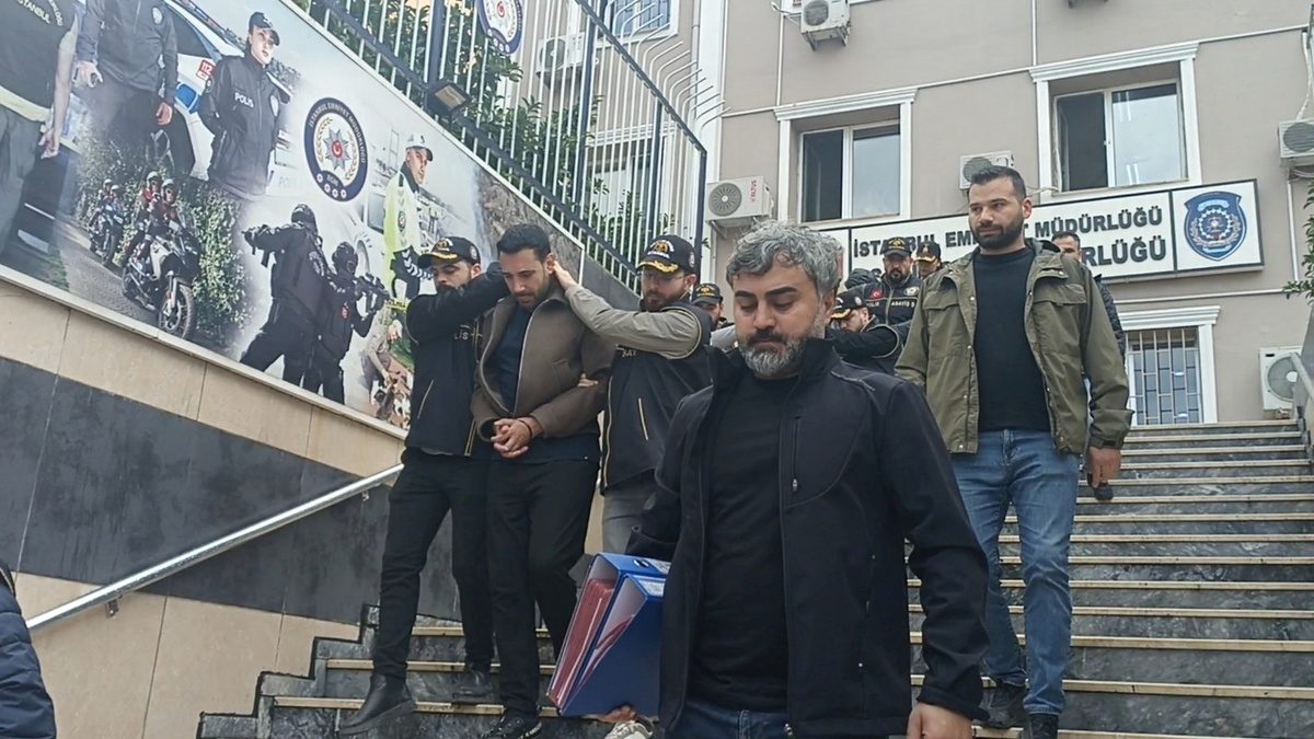 Bursa'da yüksekten düşen işçi ağır yaralandı. Olayla ilgili detaylar ve