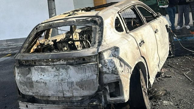 Bursa'daki Yangında Elektrikli Otomobil Küle Döndü