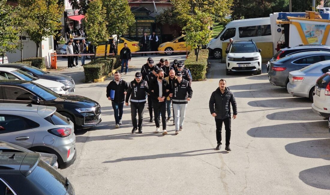 Eskişehir'de gerçekleştirilen tefecilik operasyonunda 2 kişi tutuklandı. Detaylar ve gelişmeler