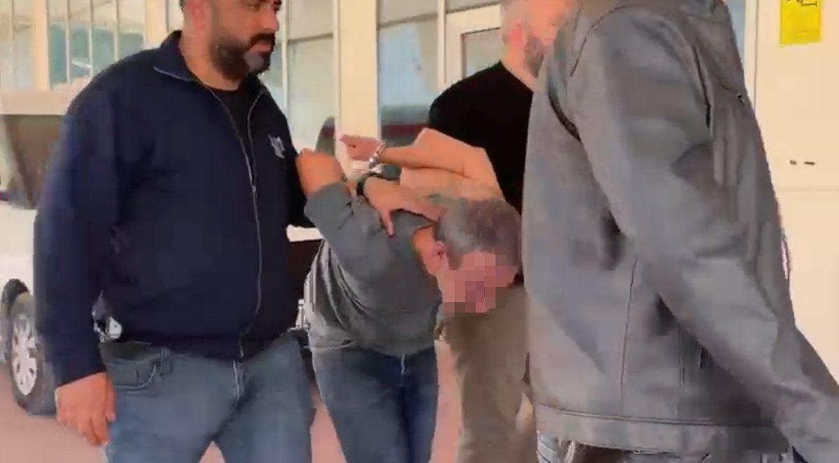 Gemlik'te meydana gelen çift cinayetinde, olayla ilgili şüpheli olarak komşu