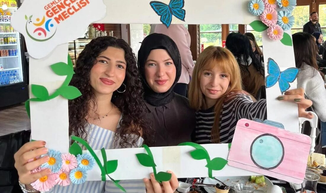 Gemlik'te gerçekleşecek olan Gençlik Buluşması, gençlerin katkısıyla güçleniyor. Katılım ve