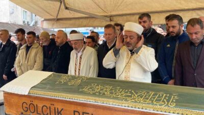 Gölcük’te öldürülen meclis üyesi, düzenlenen cenaze töreninin ardından toprağa verildi.