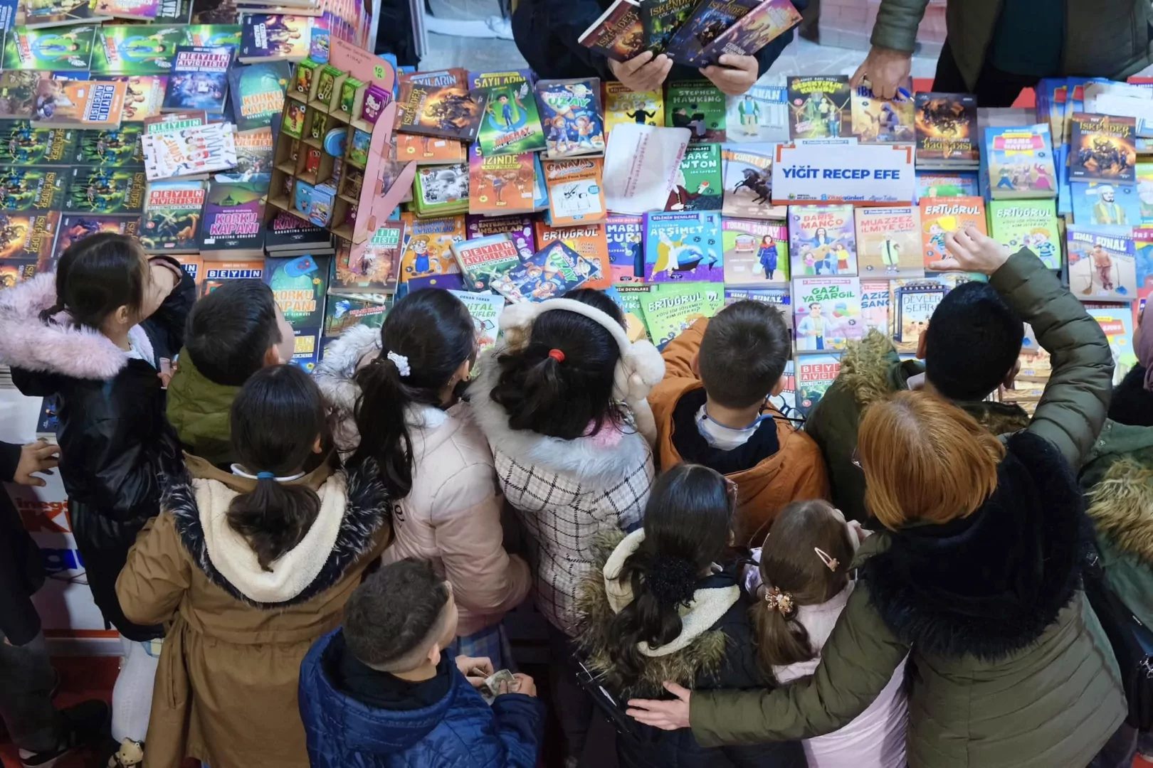 İnegöl Kitap Günleri'nin 10. yılına özel etkinlikler ve edebi buluşmalarla