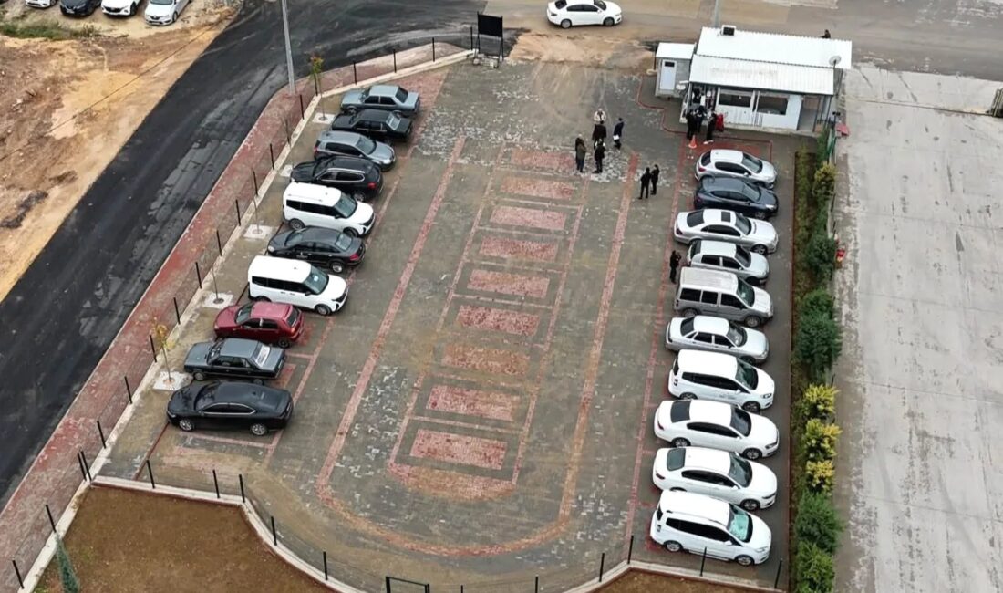 İnegöl’de 32 araç kapasiteli yeni otopark hizmete açıldı. Otoparkın konumu,