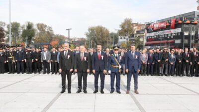 İnegöl’de Cumhuriyet Bayramı törenleri, coşkulu etkinlikler ve resmi programlarla başladı.