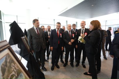 İnegöl’de Cumhuriyet Temalı Goblen Sergisi Açıldı