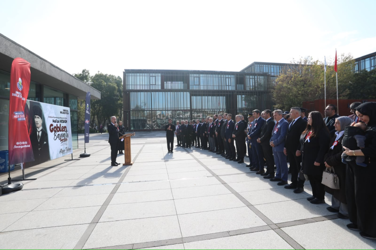 İnegöl’de Cumhuriyet Temalı Goblen Sergisi Açıldı