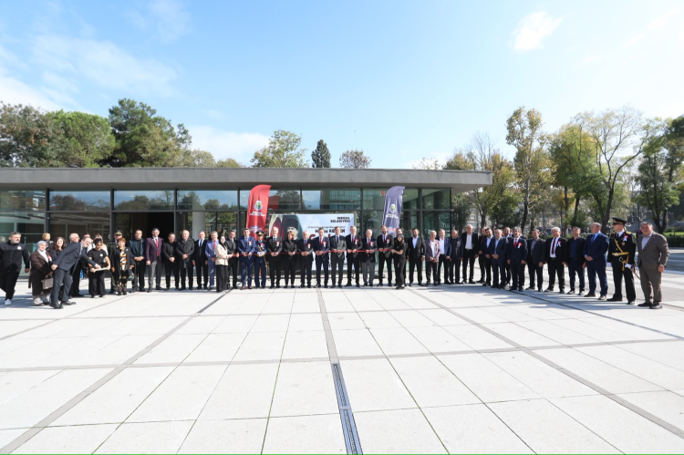 İnegöl’de Cumhuriyet Temalı Goblen Sergisi Açıldı