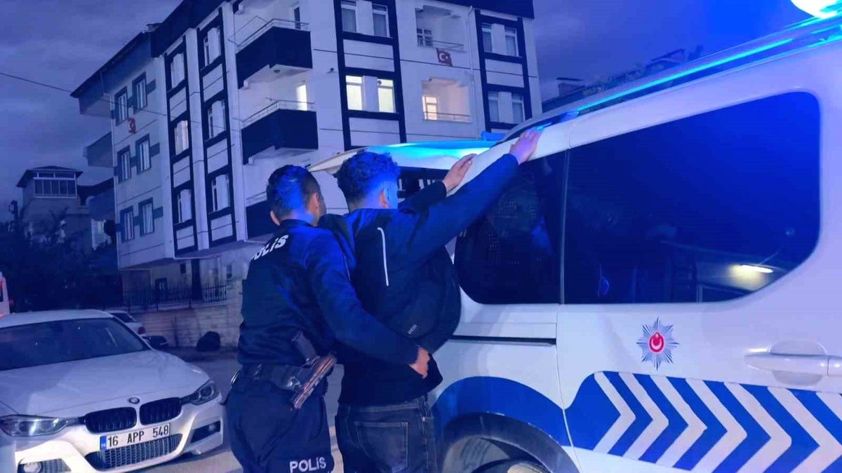 İnegöl'de gerçekleştirilen ehliyet sınavında kopya iddiaları hakkında detaylı bilgi ve