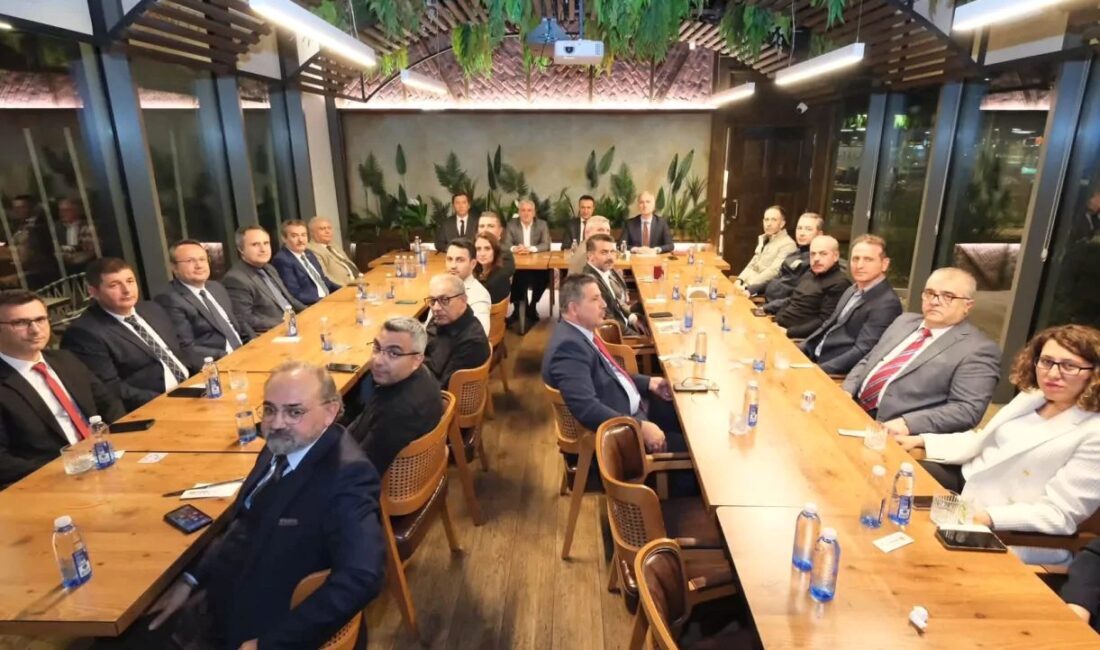 İnegöl’de kamu kurumları toplantısı, bölgesel gelişmeler ve ortak projelerin görüşüldüğü