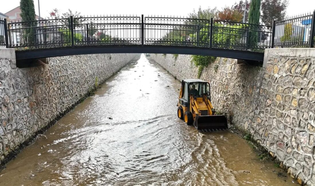 İnegöl’de Kanal İnegöl’de yürütülen temizlik çalışmasıyla çevre düzeni ve su